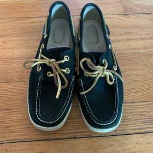 Sperry women’s topsider 2 eyed boat shoe, size 7!